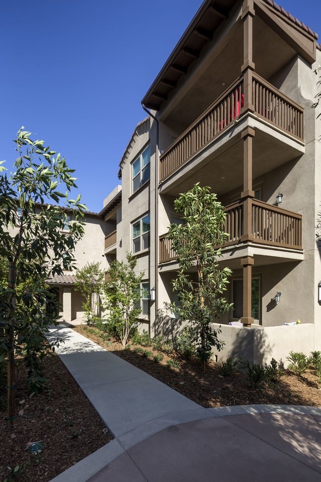 Montecito Apartments Corona, CA