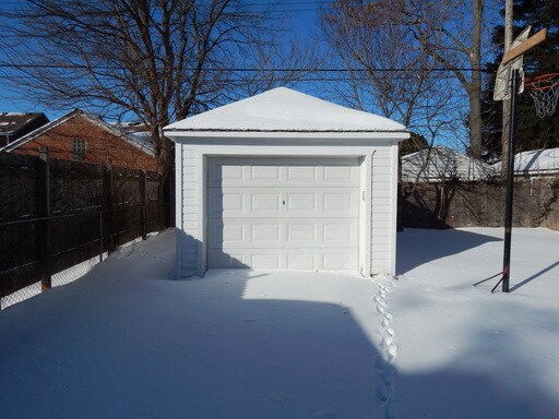 Building Photo - 17395 Annchester Rd