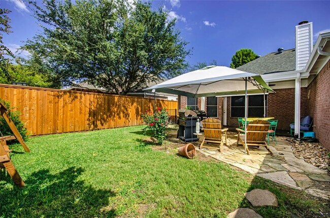 Foto del edificio - 832 Water Oak Dr