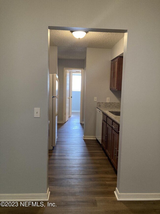 Building Photo - 459 Lombard St