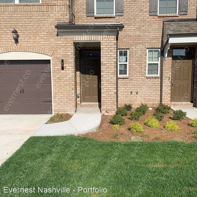 Building Photo - 3 br, 2.5 bath House - 14 Holland Ridge Cir