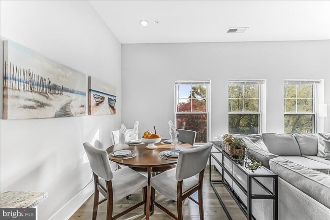 Foto del edificio - 537 Apple St