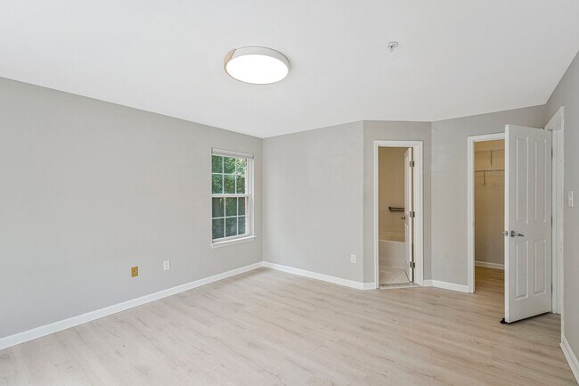 Building Photo - Don’t miss your chance to make it yours!