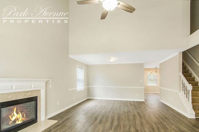 Building Photo - 2831 Bombay Dr