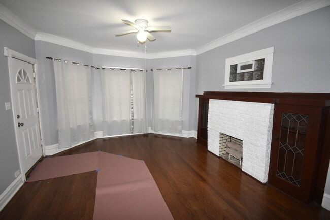 Building Photo - 5742 S Artesian Ave