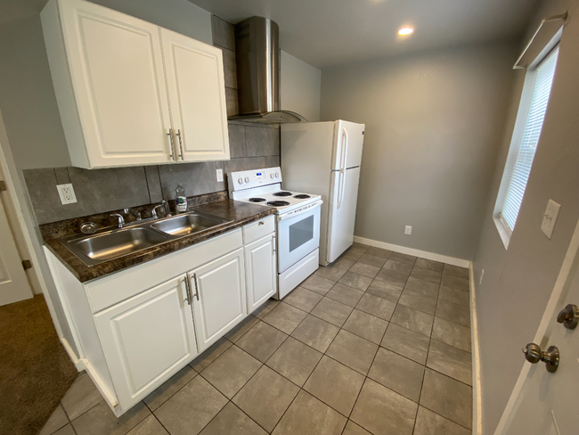 Foto del edificio - "Charming 1-Bedroom Rental in Wichita's De...