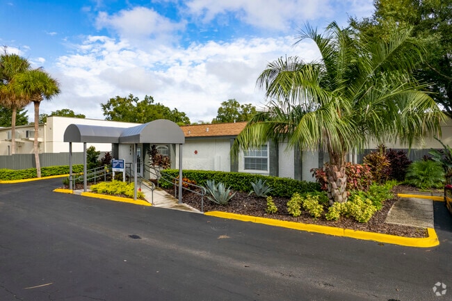 804 Fairmaiden Ln Brandon, FL 33511-5016 - The Easton Apartments