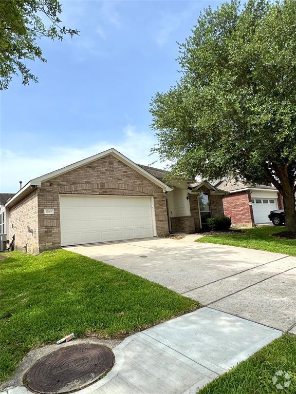 Building Photo - 12103 Canyon Falls Dr