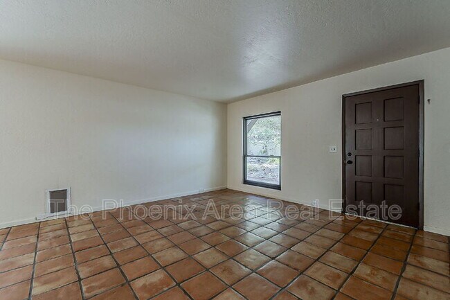 Foto del edificio - 8638 S 51st St