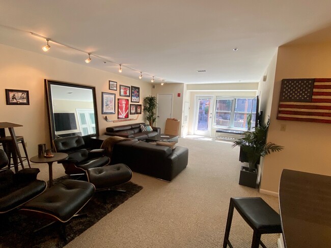 Living room - 1300 N St NW