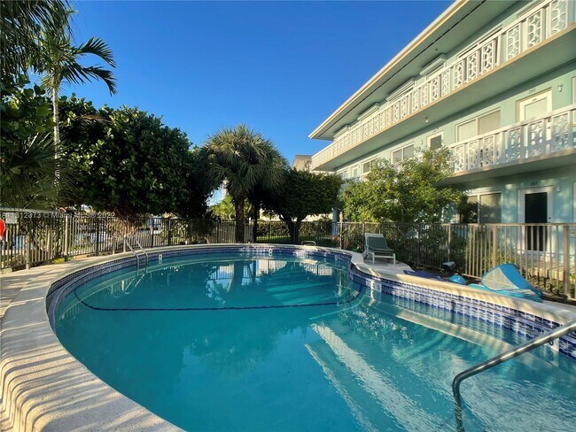 Foto del edificio - 455 Golden Isles Dr