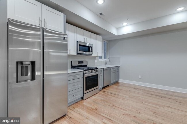 Building Photo - 2113 Master St