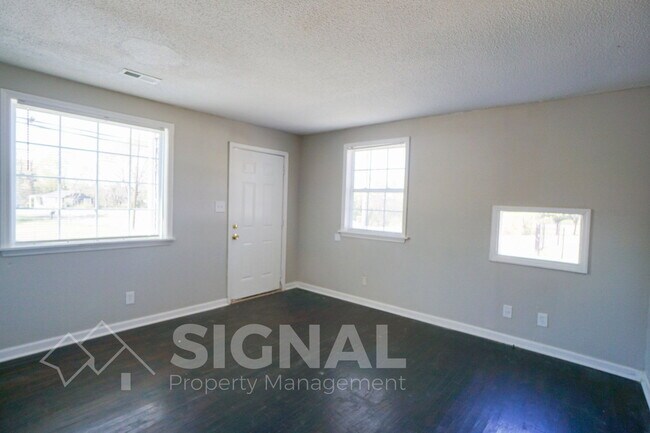 Foto del edificio - 581 Seminole Cir