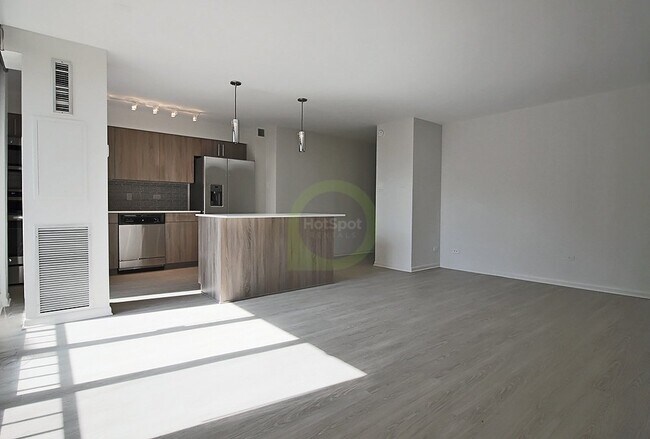 Foto del edificio - 898 S Ashland Ave