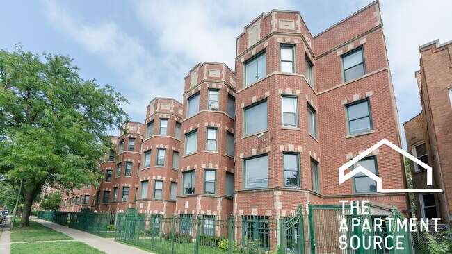 Building Photo - 2213 E 69th St