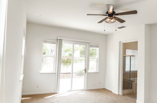 Building Photo - 9560 Nicole Ln