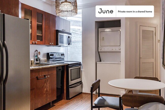 Foto del edificio - Room in Shared 3 bed/1 bath home