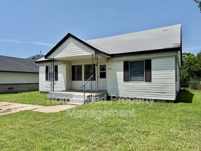 Photo - 2141 SW 45th St House