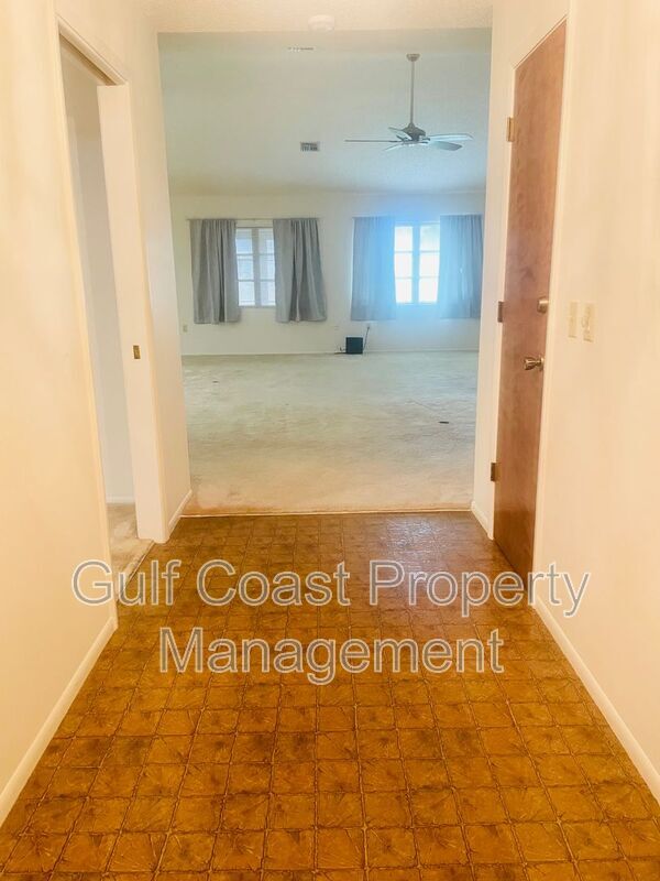 Building Photo - 7472 Escondido St