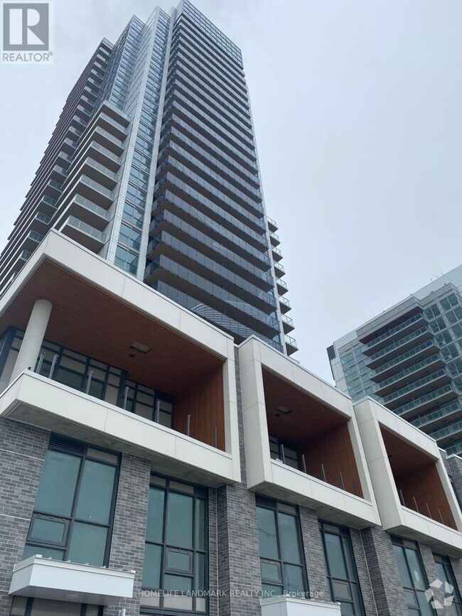 Building Photo - 27-627 McMahon Dr