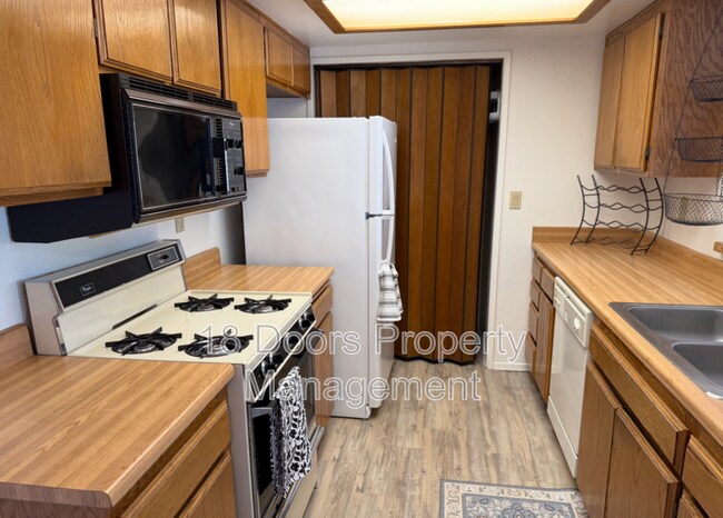 Foto del edificio - 13212 Salmon River Rd