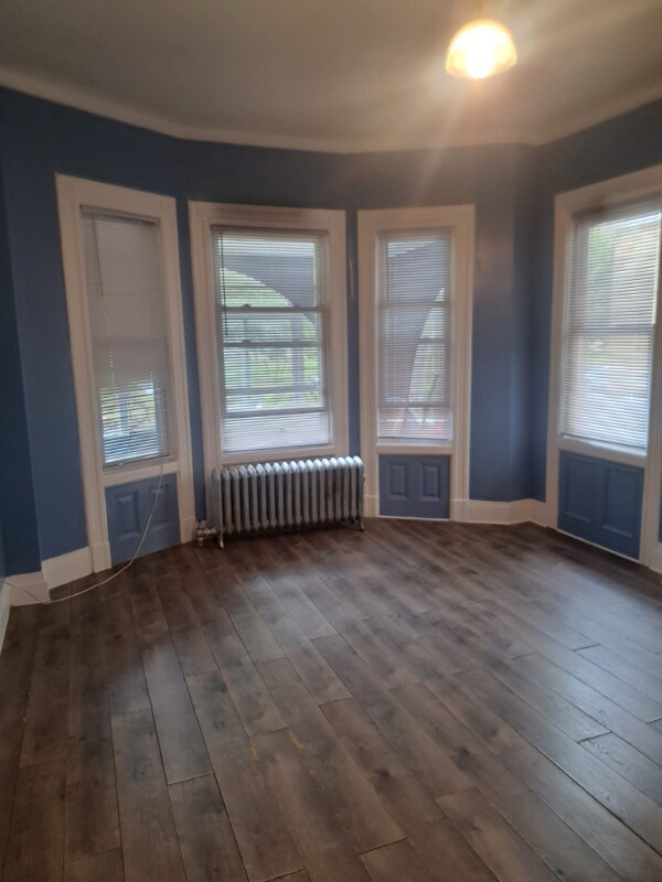Foto del edificio - 1096 E 38th St