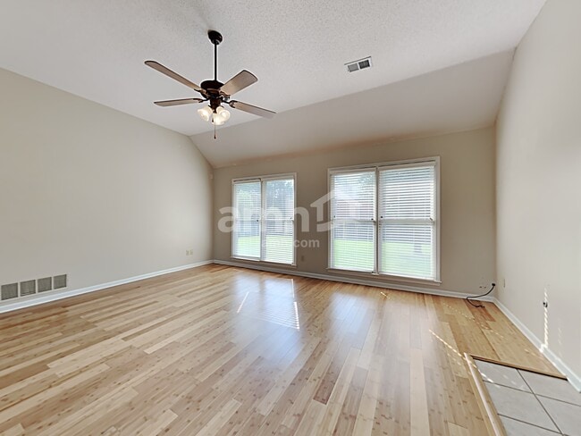 Building Photo - 5005 Bristol Woods