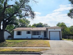 Building Photo - 1410 Redondo Dr