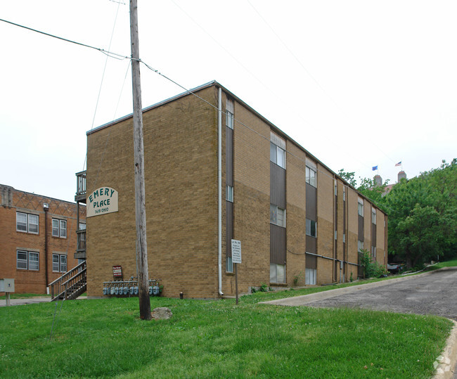 Building Photo - Emery Place