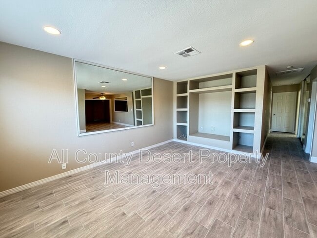 Foto del edificio - 43714 Aztec St