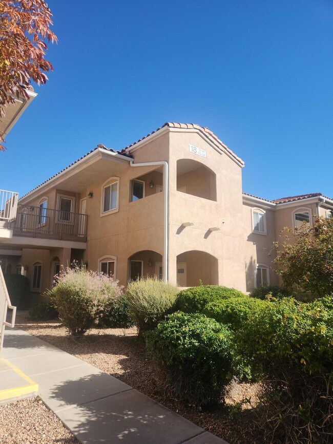 Building Photo - 6800 Vista Del Norte Dr NE Building Photo - 6800 Vista Del Norte Dr NE