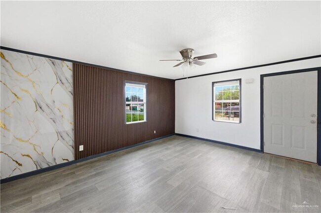 Foto del edificio - 14 Rusty Dr