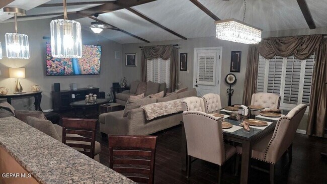 Foto del edificio - 10557 Breezeway Ave