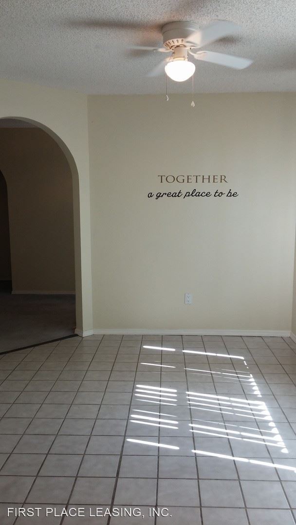 Building Photo - 3 br, 2 bath House - 124 Lockwood Dr.