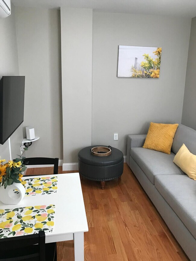 Foto del edificio - 600 Commercial St