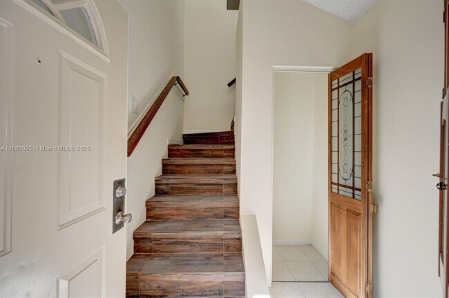 Foto del edificio - 148 NW 98th Terrace