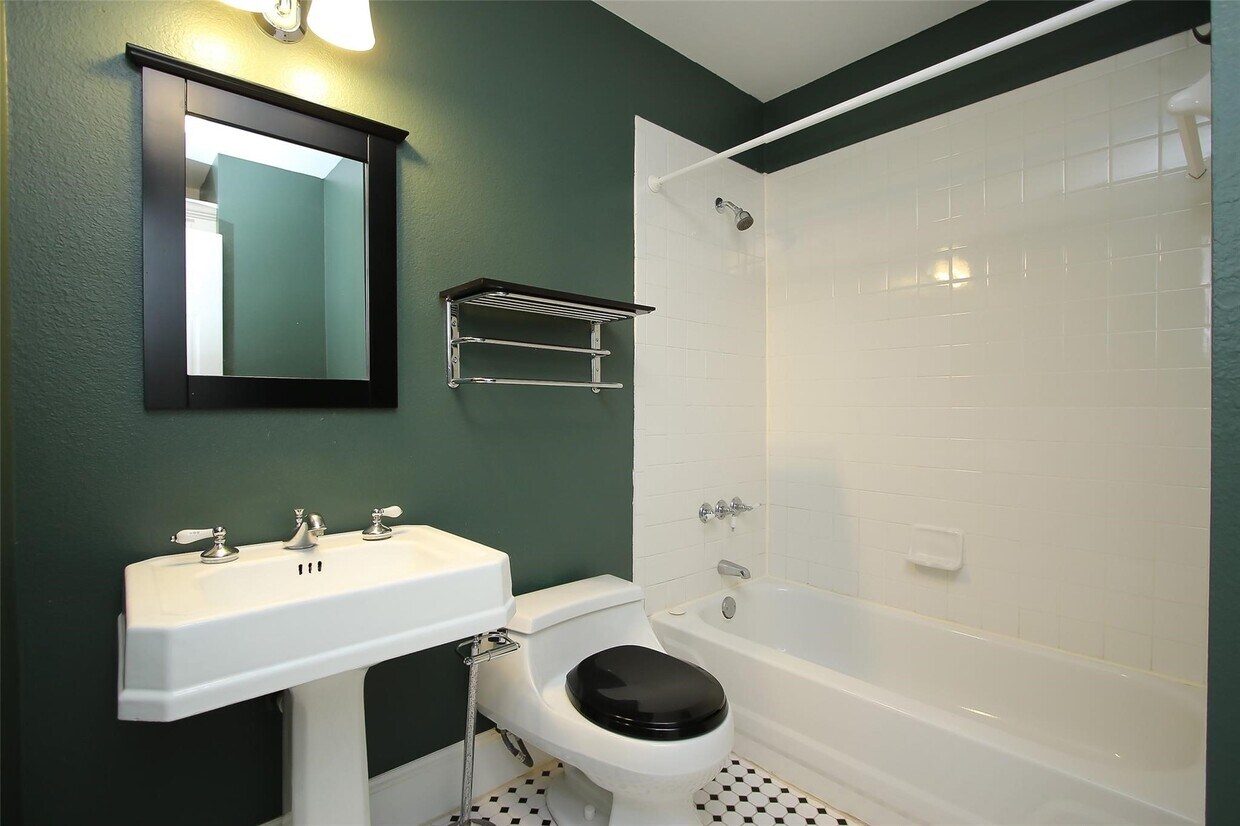 Foto principal - 1010 Louise St