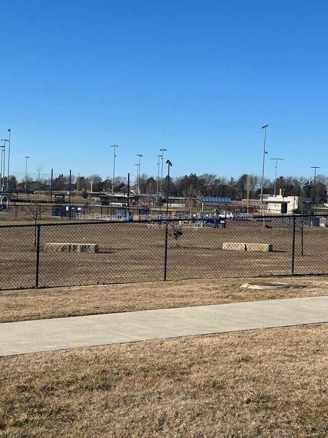 Foto del edificio - 1736 E Decarsky Ct