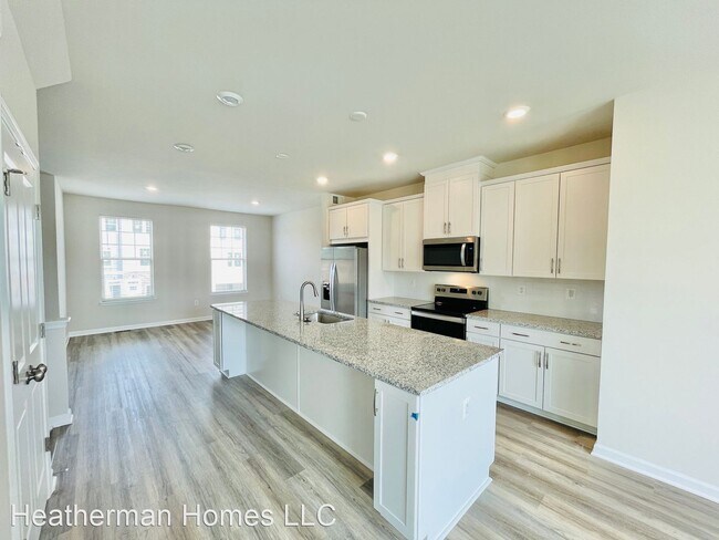 Building Photo - 3 br, 2.5 bath House - 162 Whitson Woods P...