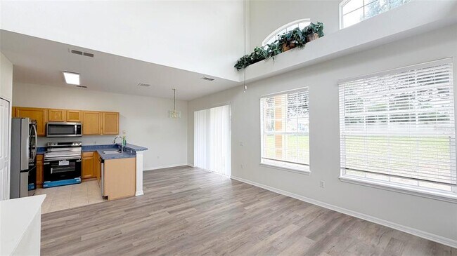 Building Photo - 203 Madison Cir