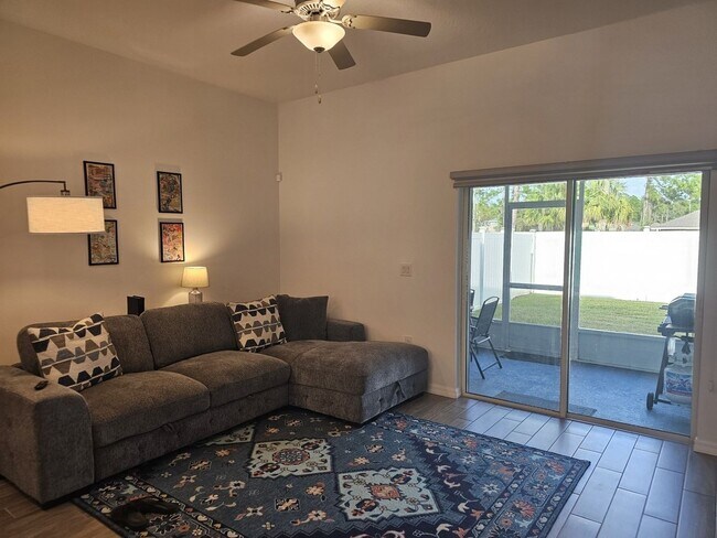 Foto del edificio - 8 Serenade Pl