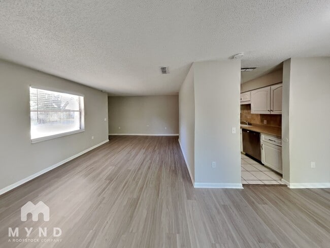 Foto del edificio - 2030 Voltaire St