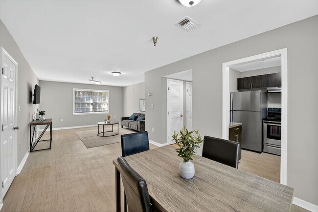 Foto del edificio - 5455 Riverdale Rd