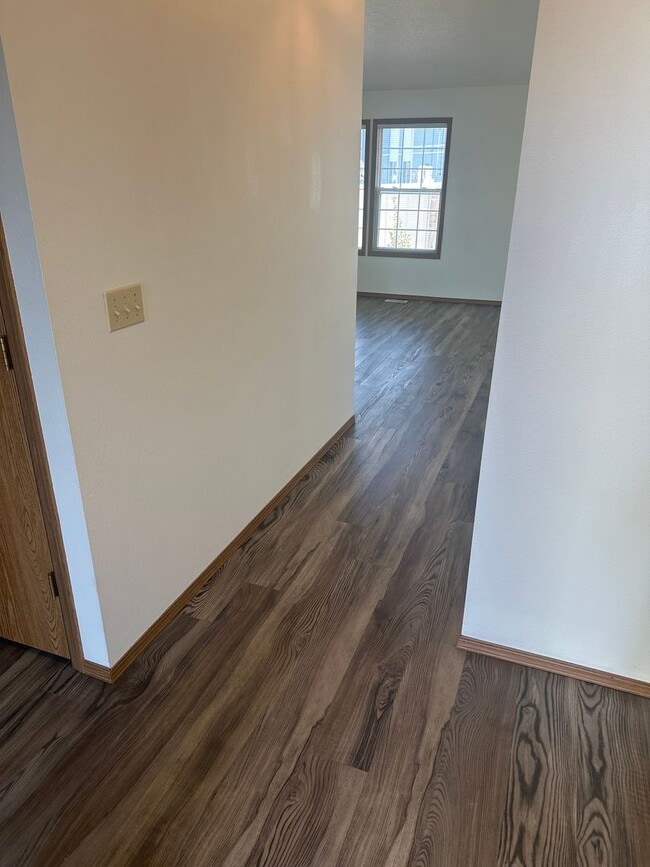 Foto del edificio - Tranquil & delightful 3-bedroom, 2-bathroom home that offers both comfort and convenience with it...