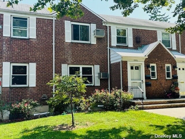 Foto principal - 260-66-260-73 73rd Ave