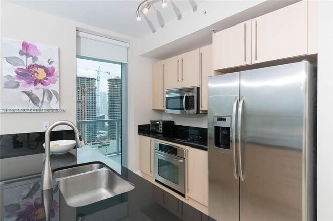 Foto del edificio - 79 SW 12th St