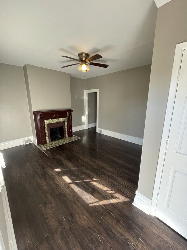 Foto del edificio - Amazing 3 bedroom in Central East McKeesport Location