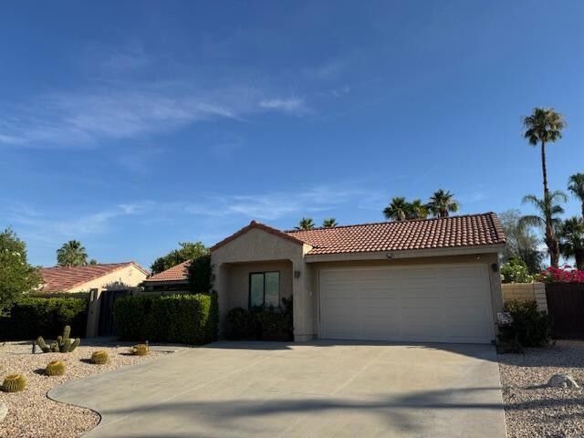 Primary Photo - 70825 Ironwood Dr