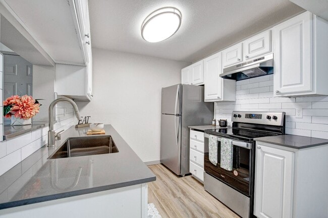 Building Photo - Taluswood Apartments