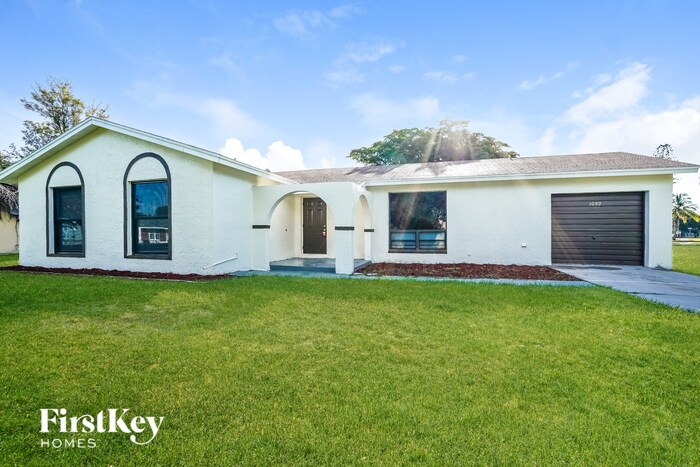 Foto principal - 1032 Ridgeway Dr